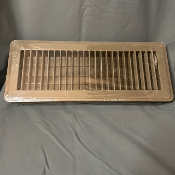 New In Package Pro Select Brown 4”x12” Floor Diffuser Vent Cover - Picture 1 of 2